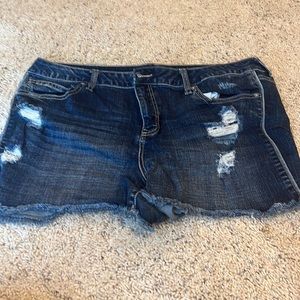 Women’s distressed jean shorts